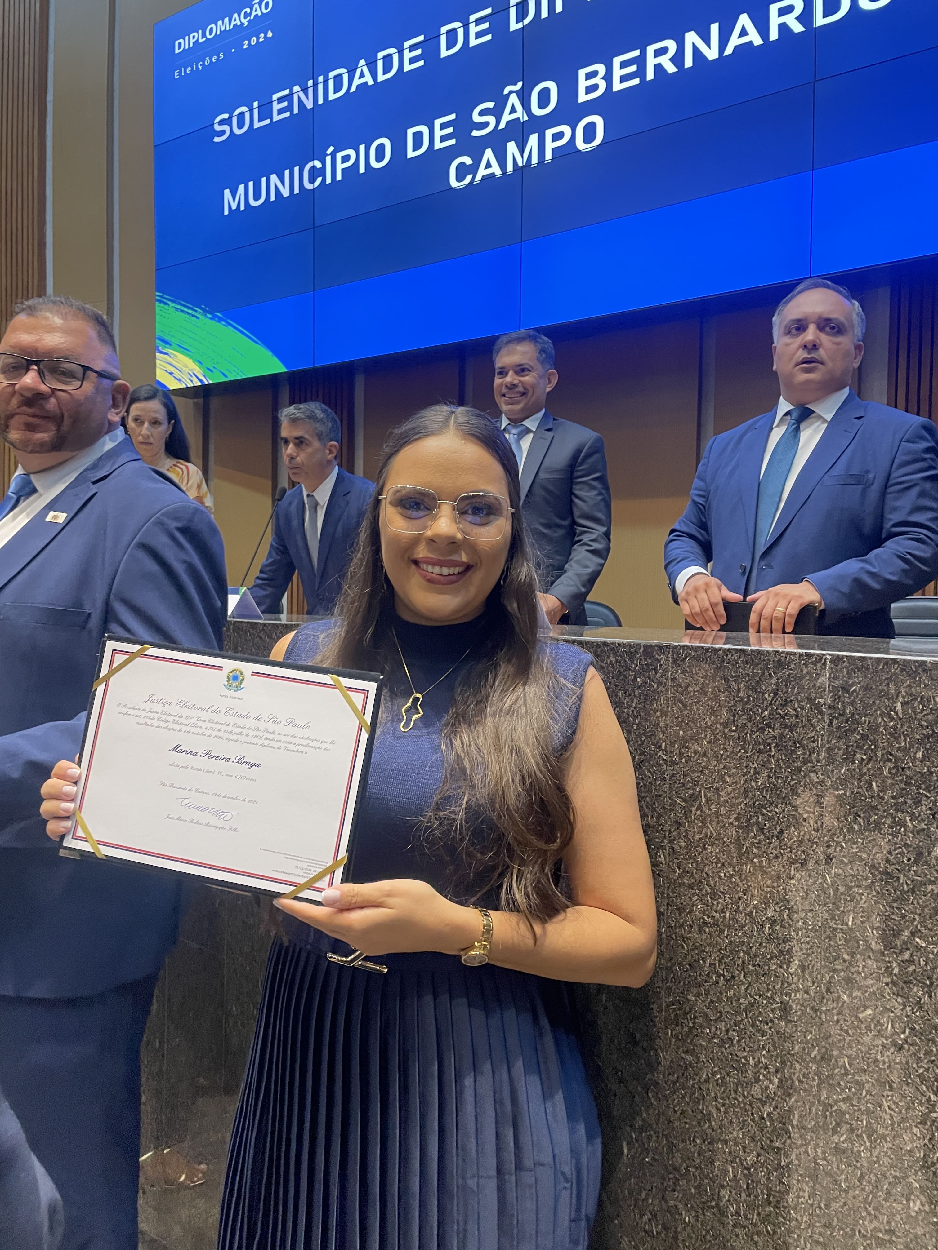 Nina Braga na sessão Solene